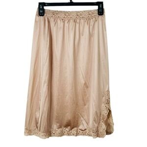 Vassarette Underneath It All Vintage Half‎ Slip Medium Lace Champagne Antron USA